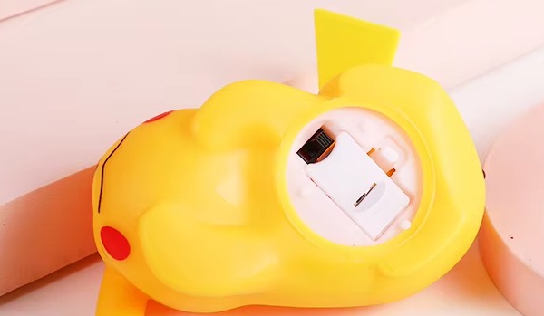 Vista 7 de Lampara Led de Pokemon Pikachu